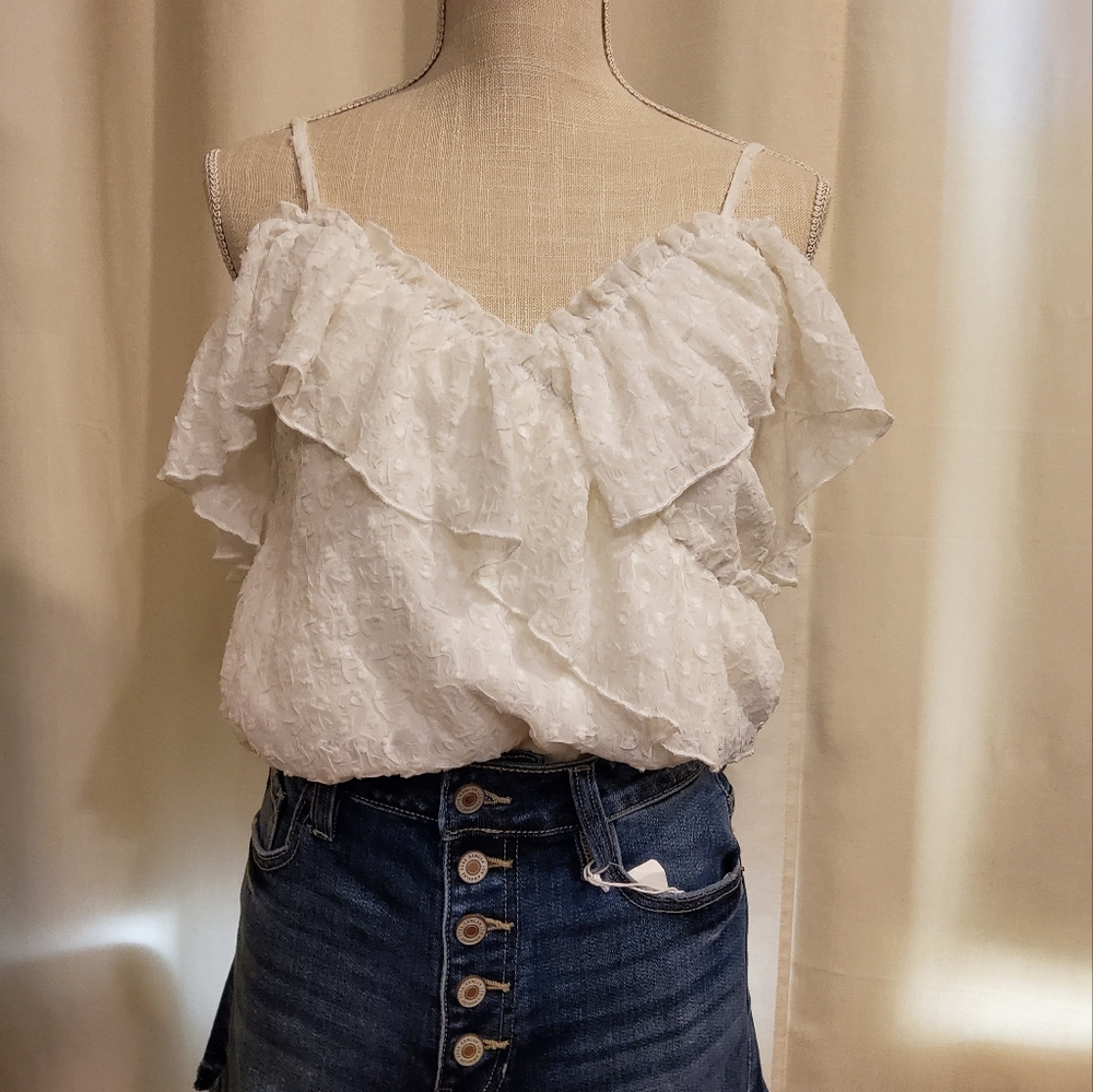 PEACH LOVE White Lace Off the Shoulder Flowy Bodysuit